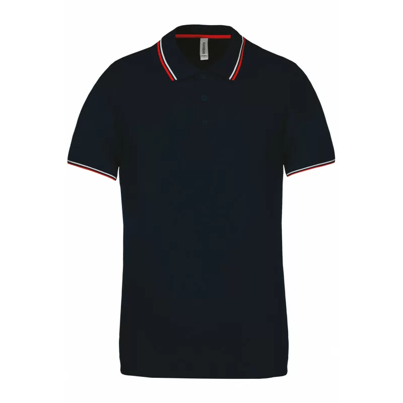 Polo en maille piquée manches courtes bleu marine à liserés rouge et blanc.