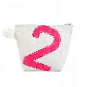 Toilet bag made of sails