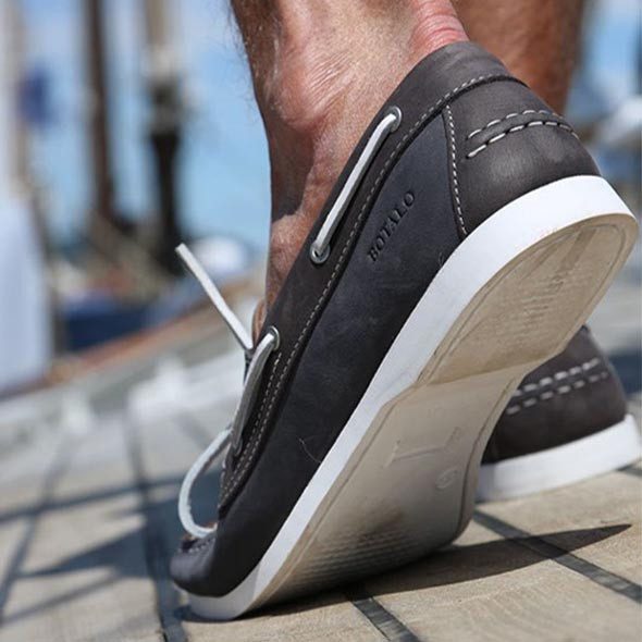 Chaussures de bateau